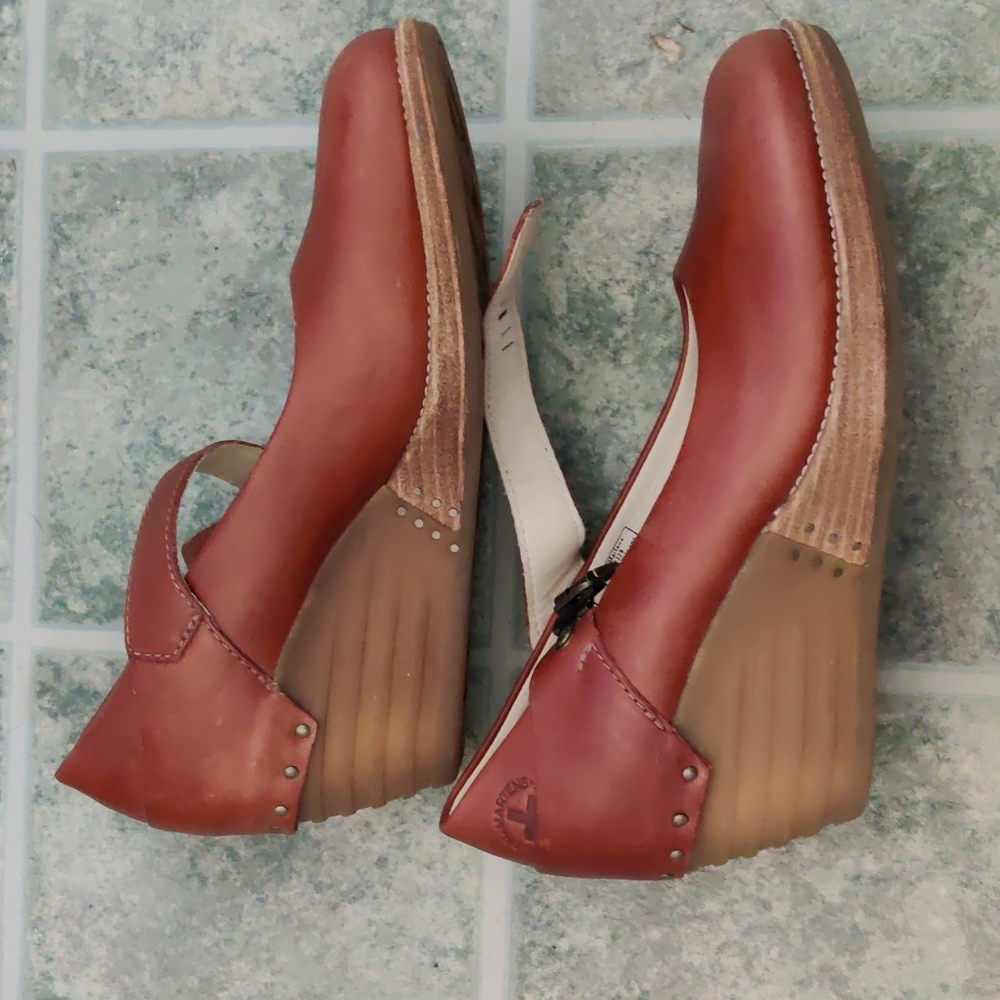 Dr. Martens - Picture 2 of 5